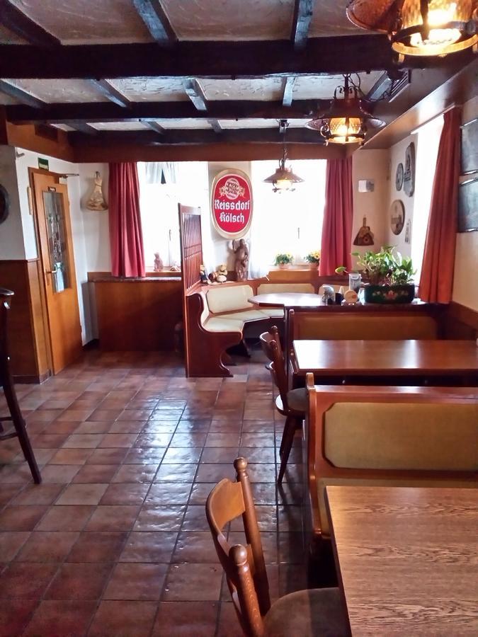 Monteurhotel Garni Alter Olper Hof Линдлар Экстерьер фото