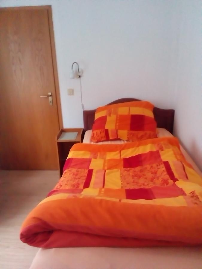 Monteurhotel Garni Alter Olper Hof Линдлар Экстерьер фото
