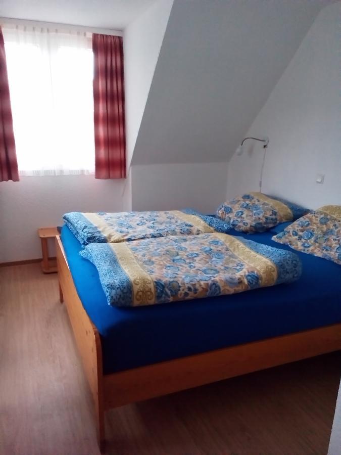 Monteurhotel Garni Alter Olper Hof Линдлар Экстерьер фото
