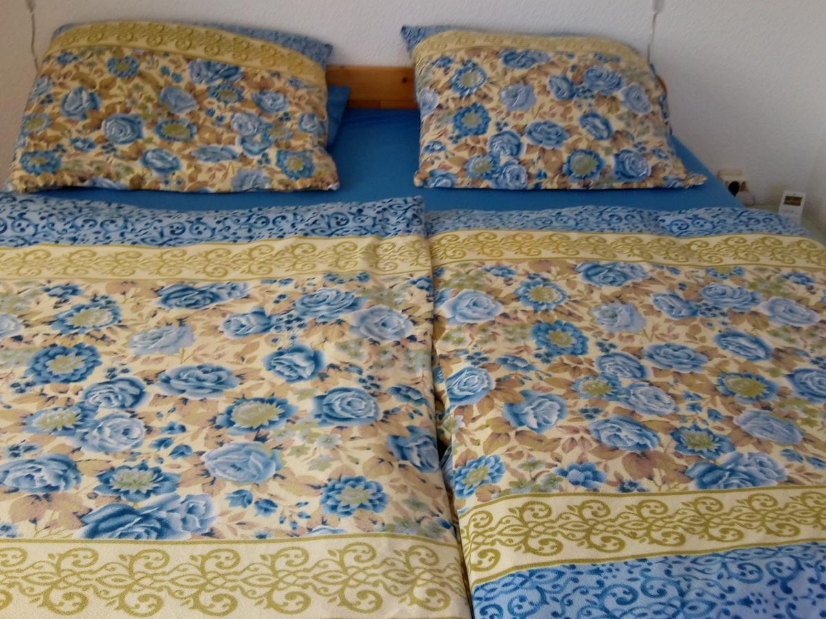 Monteurhotel Garni Alter Olper Hof Линдлар Экстерьер фото