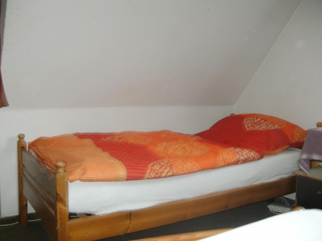 Monteurhotel Garni Alter Olper Hof Линдлар Экстерьер фото